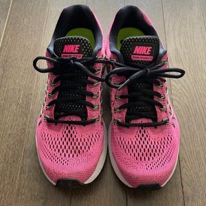 Nike Running Zoom Pegasus 32 Sneakers - EUC